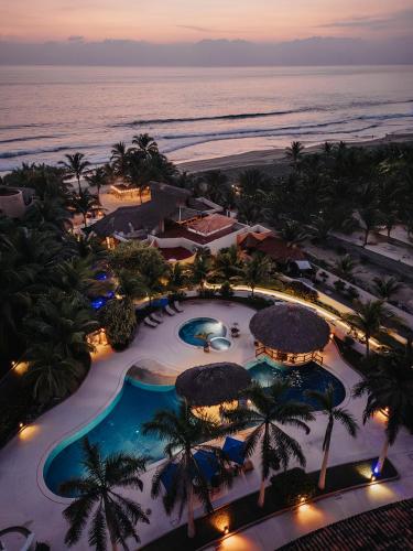 Escondite condominios in Ixtapa-Zihuatanejo, Mexico