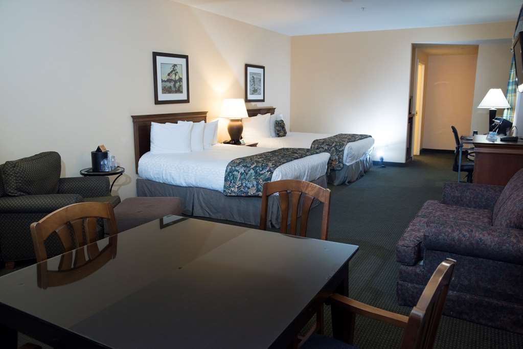 The Landing Hotel & Restaurant - photo 17