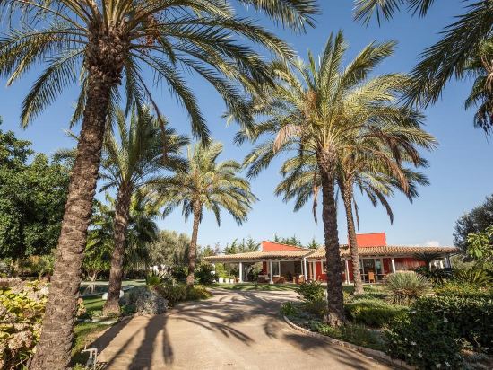 Il Giardino degli Dei in Agrigento, Italy