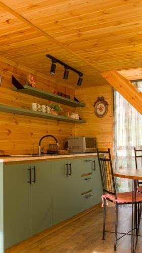 Cliffside cottage Kazbegi