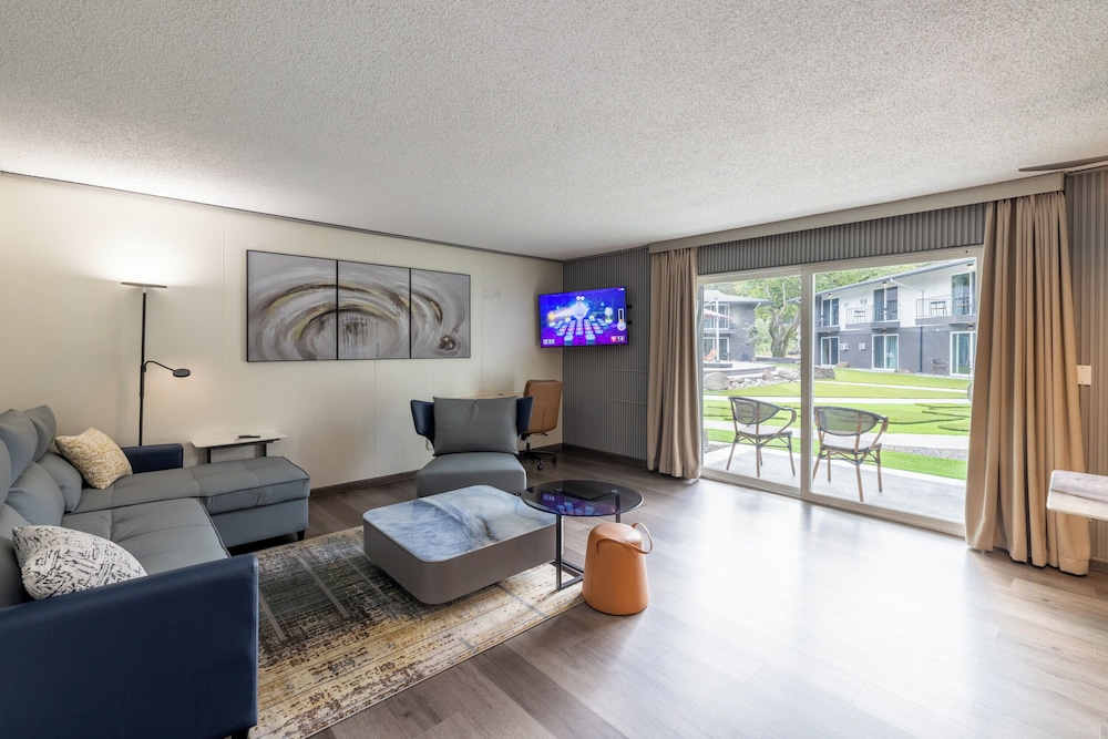 Sunrise Garden Suites - photo 10
