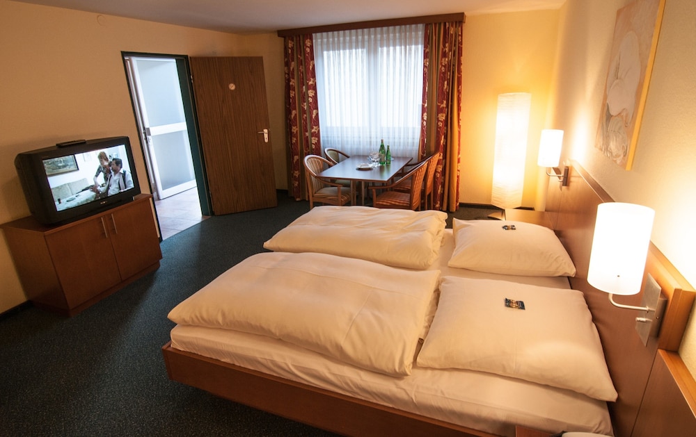 Hotel Hellers Krug — Holzminden — photo 3