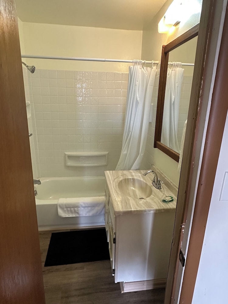 Powell JET Motor Inn - photo 15