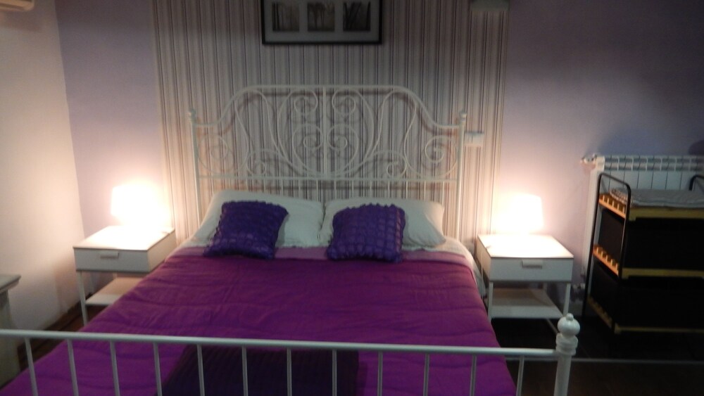 Ai Decumani - carbon neutral hotel in Naples
