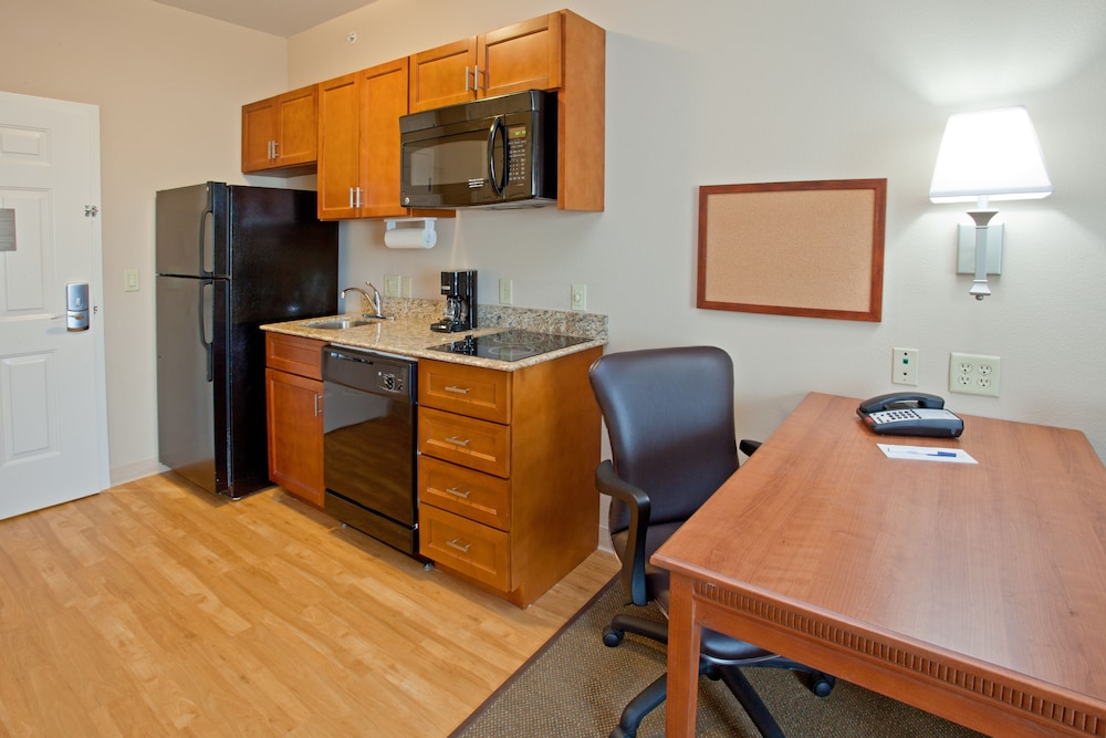 Candlewood Suites League City by IHG - photo 12