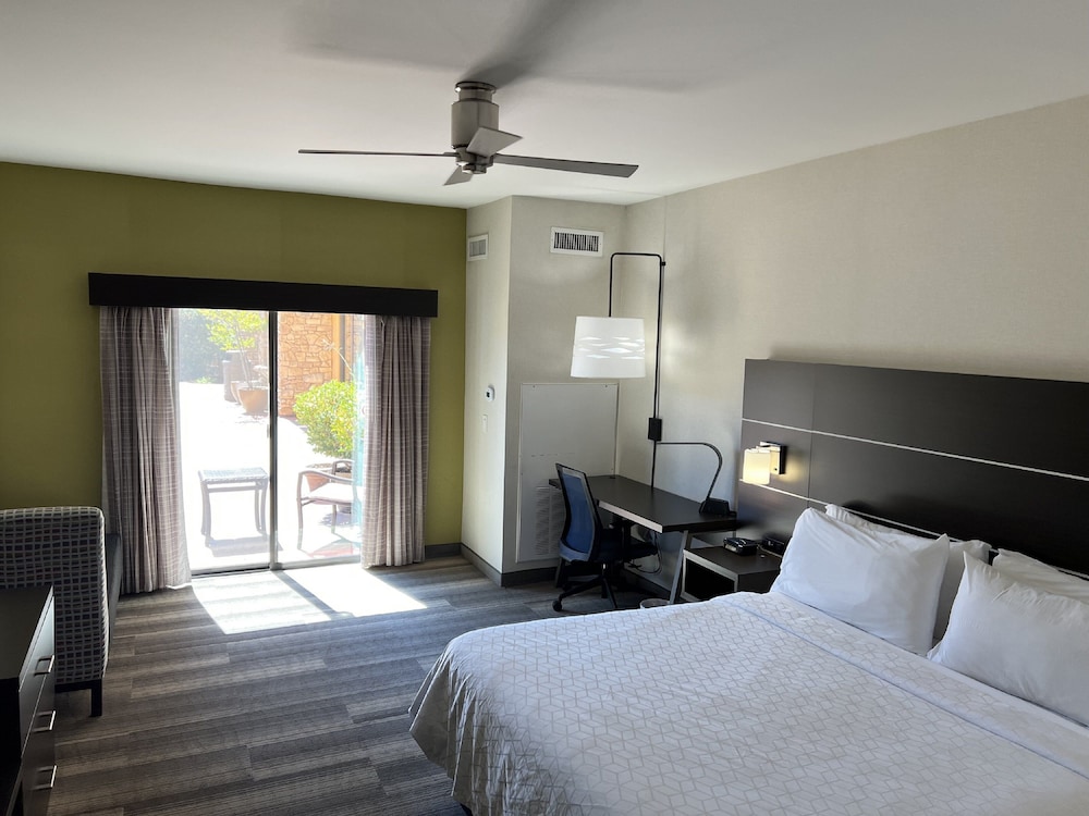 Holiday Inn Express Hotel & Suites El Dorado Hills - photo 36