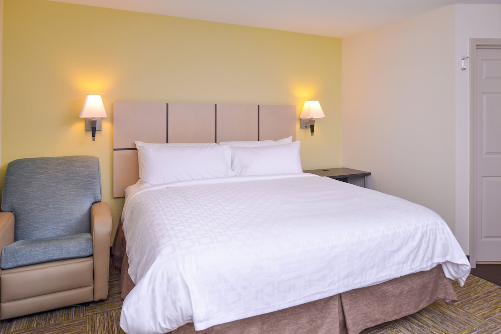 Candlewood Suites Paducah by IHG - photo 15