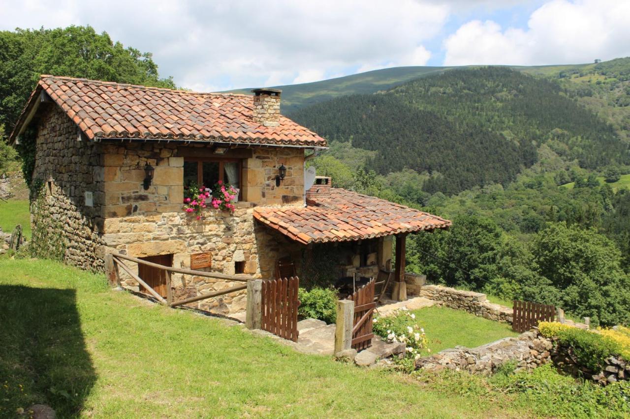 El Refugio de Luena - carbon neutral hotel in Unknown City