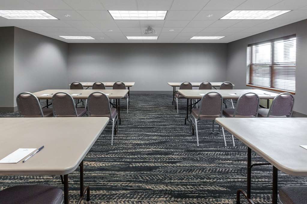 AmericInn by Wyndham Iron Mountain - photo 38
