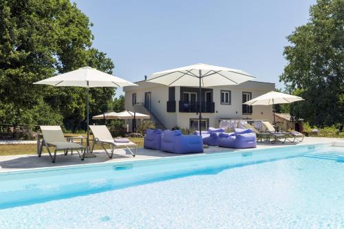 Luxury Villa Četiri Hrasta — 4-Star Luxury Hotel in Pican, Croatia
