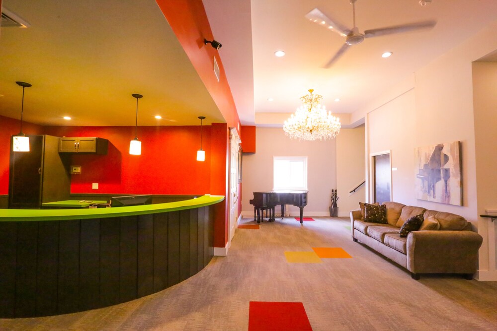 Chateau Suites - photo 4