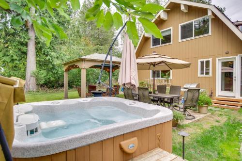 Hike Ski and Explore Owls Nest Gold Bar Cabin — 4-Star Luxury Hotel in Gold Bar, United States