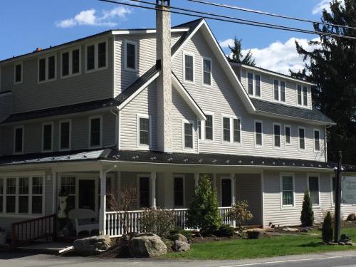 The Frogtown Inn - photo 41