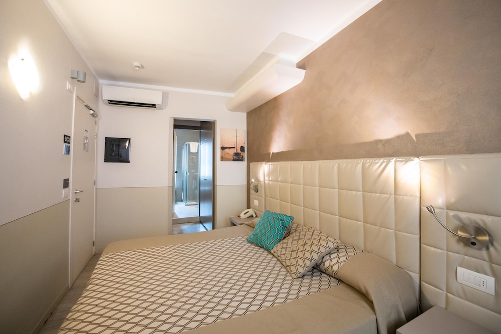 Alessi Hotel Trattoria in Desenzano Del Garda, Italy