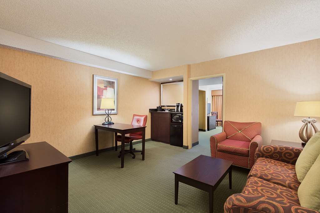 University Plaza Hotel and Convention Center Springfield - photo 25