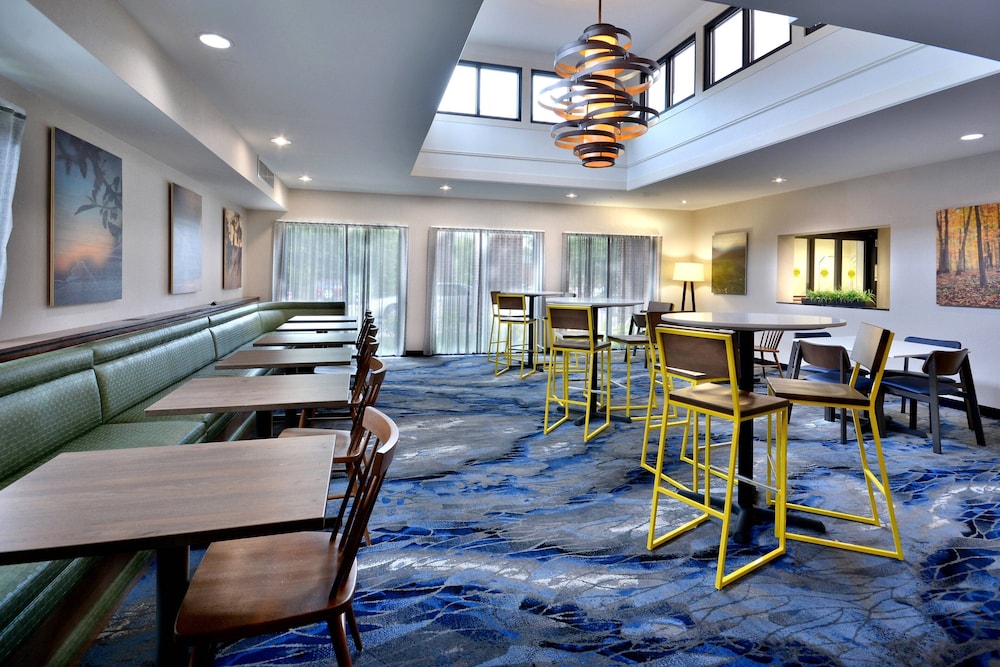 Fairfield Inn & Suites by Marriott Charlottesville North - photo 34