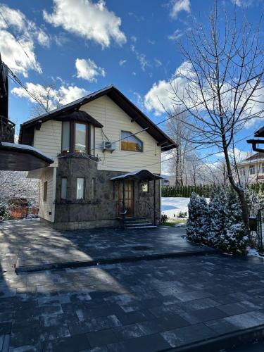 Cottage Zelman — 4-Star Luxury Hotel in Yaremche, Ukraine
