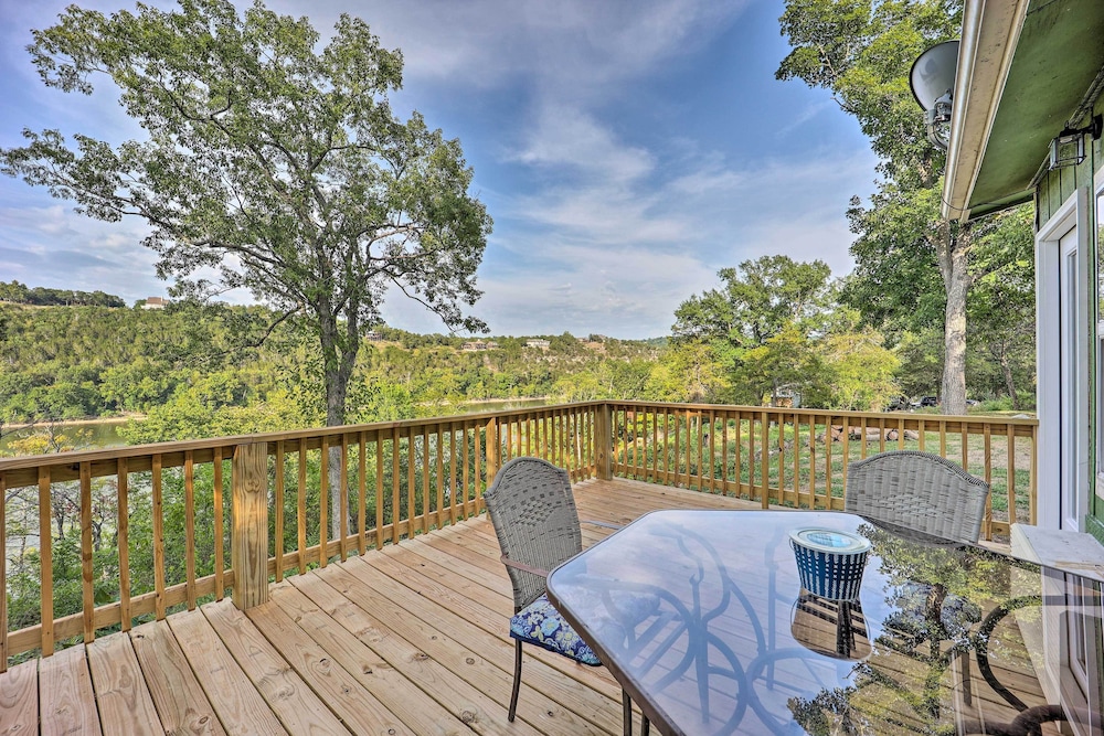 Private Eureka Springs Retreat with Hot Tub in Eureka Springs, United States