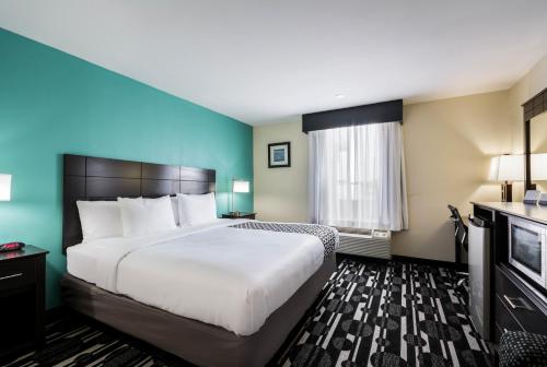 Baymont by Wyndham Oklahoma City Bricktown - photo 19