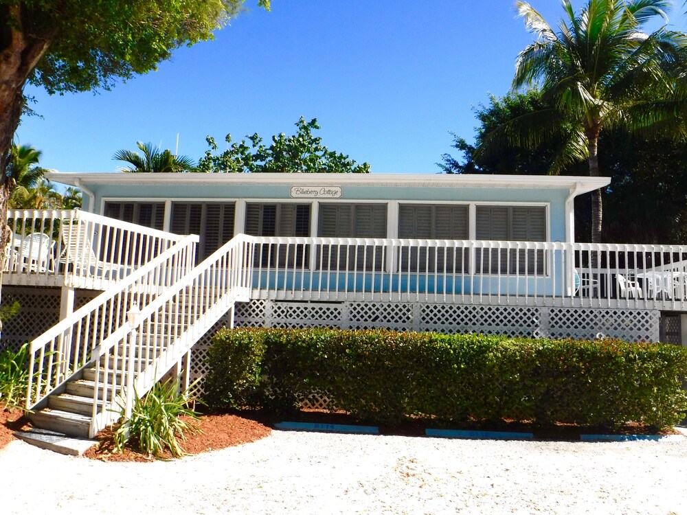 Waterside Inn on the Beach - photo 20