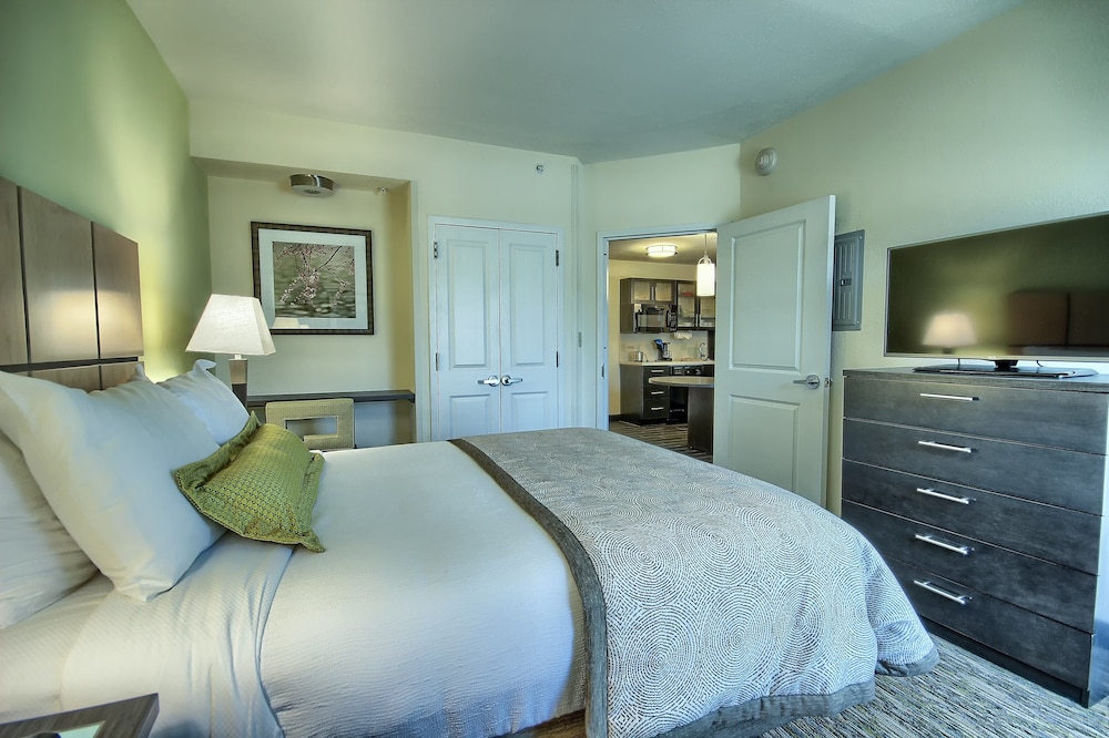 Candlewood Suites Columbus Grove City an IHG Hotel - photo 5