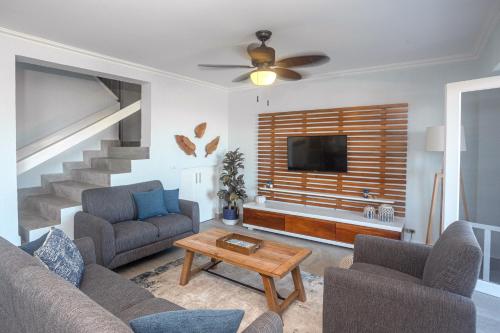Oceanview 3BR Villa with 3 Shared Pools and Beachfront Resort Access - last minute hotel in Unknown City