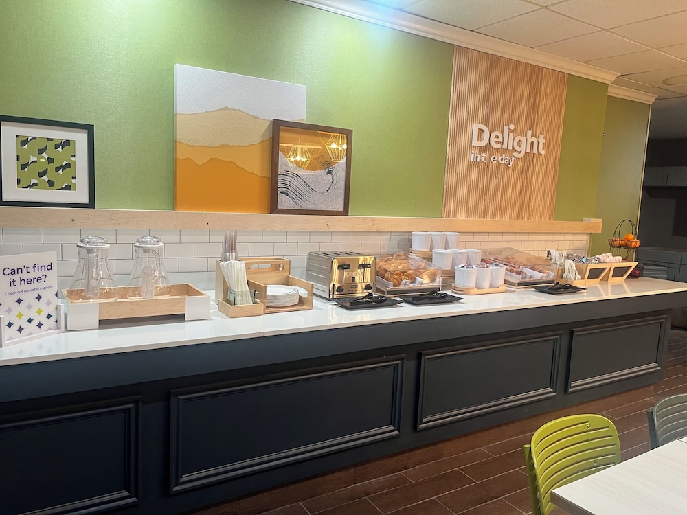 Spark by Hilton Lockport - photo 18