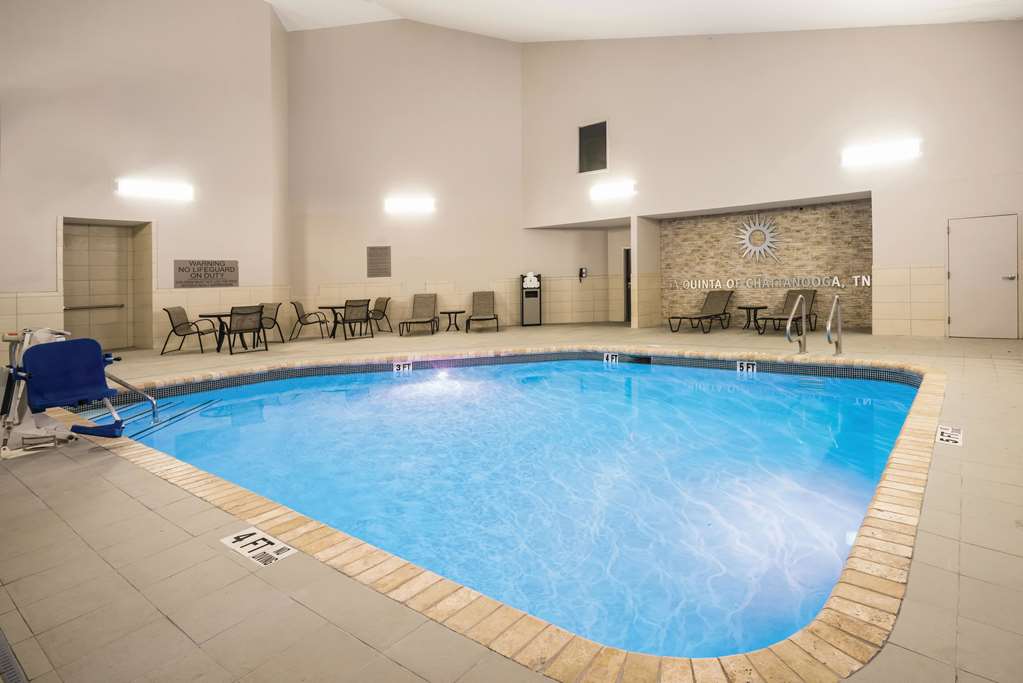 La Quinta Inn & Suites by Wyndham Chattanooga Hamilton Place - photo 9