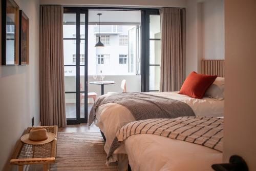Urban Luxury Apartment in Sea Point