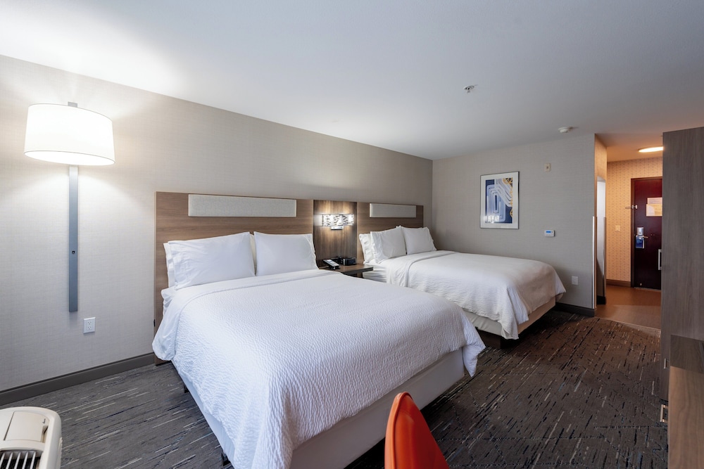 Holiday Inn Express & Suites Frazier Park by IHG - photo 20