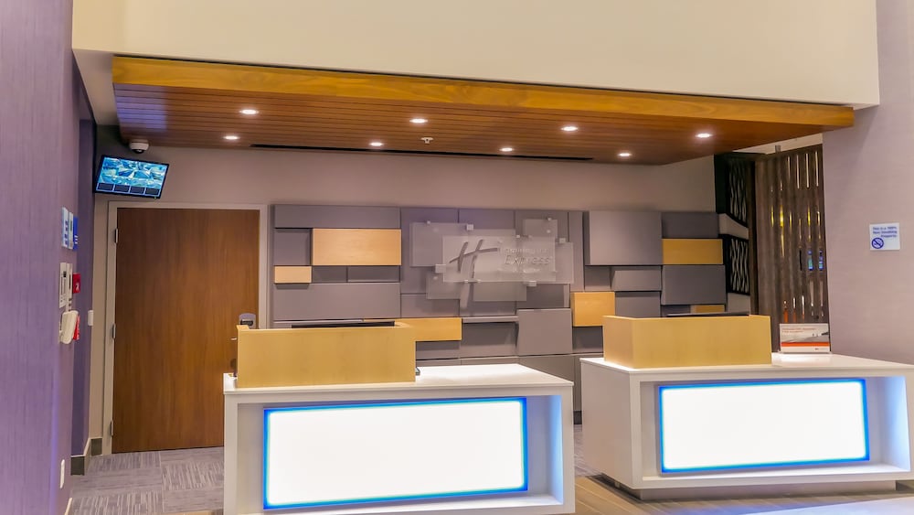 Holiday Inn Express & Suites Miami Airport East by IHG - photo 4