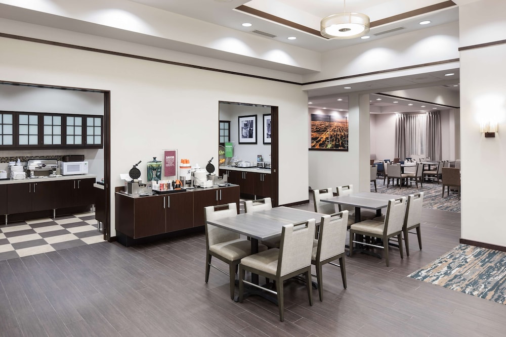Hampton Inn & Suites Chicago North Shore Skokie - photo 58