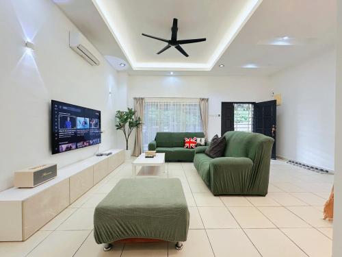 12Pax BM 大山脚 Double storey Autocity Alma Aeonjusco in Bukit Mertajam, Malaysia