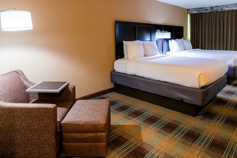 Best Western Plus North Savannah - photo 3