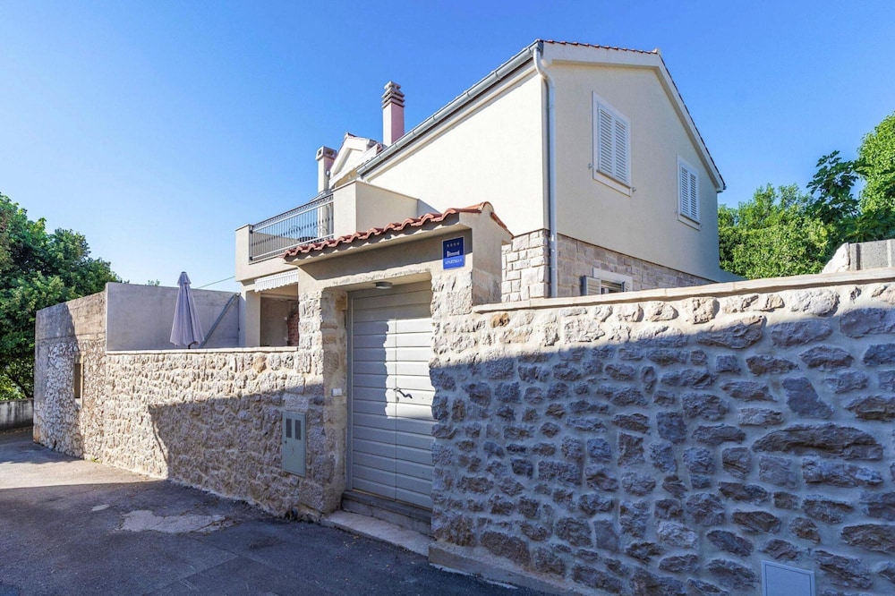 Stone House in Petrcane near the Sea — 4-Star Luxury Hotel in Zadar, Croatia
