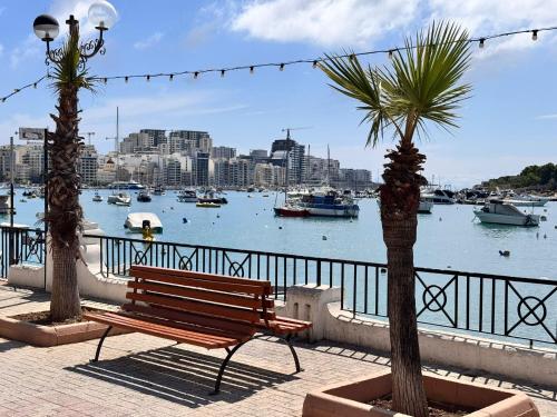 Charming retreat off the sea front — Gzira — photo 3