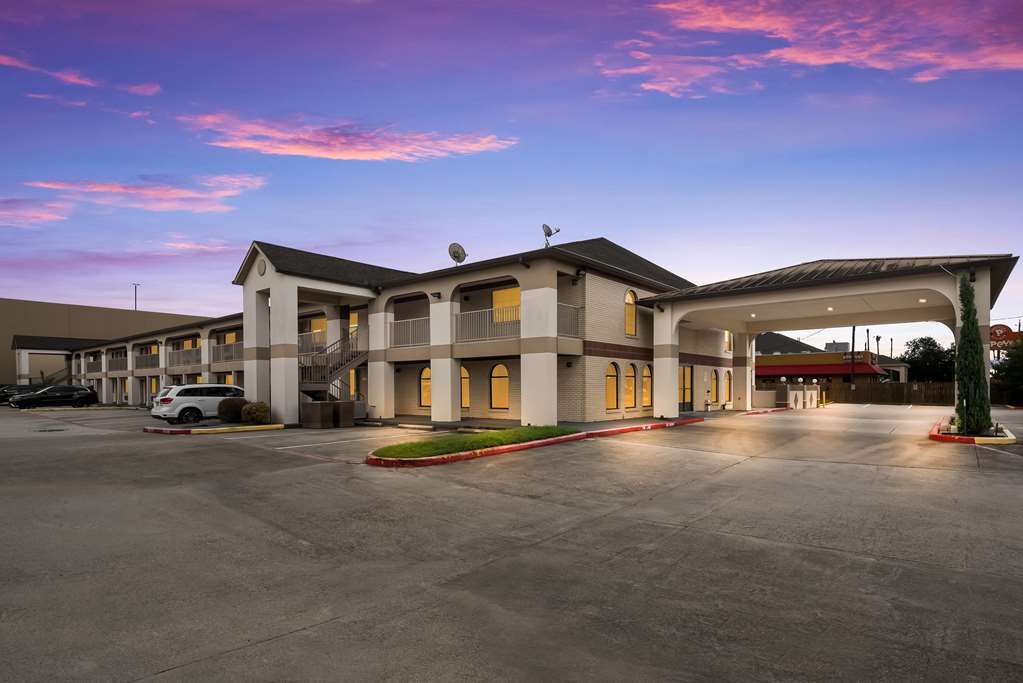 SureStay Hotel by Best Western Deer Park - photo 28