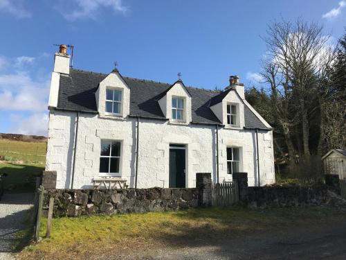 6 Knott — 4-Star Luxury Hotel in Portree, United Kingdom