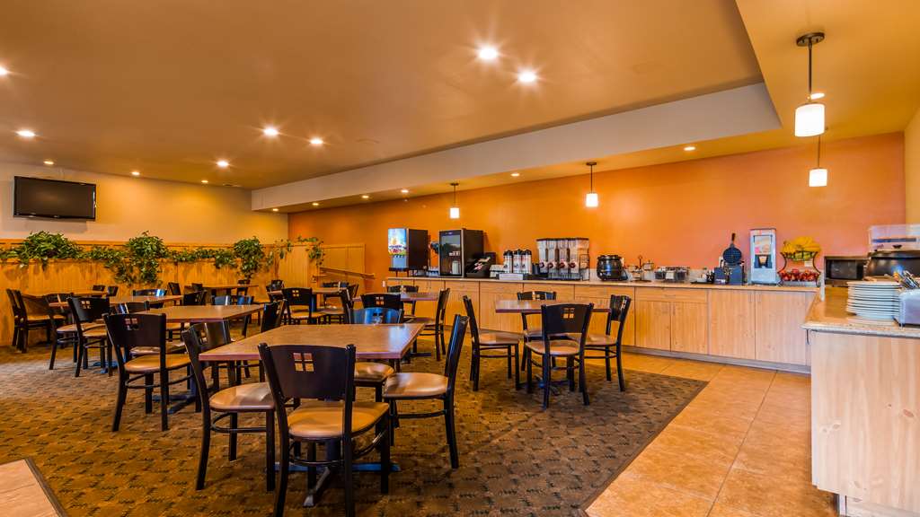 Best Western Plus Hartford Lodge - photo 3