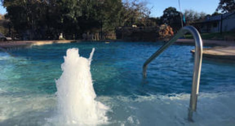 Frio Springs Lodges — hotel in Leakey