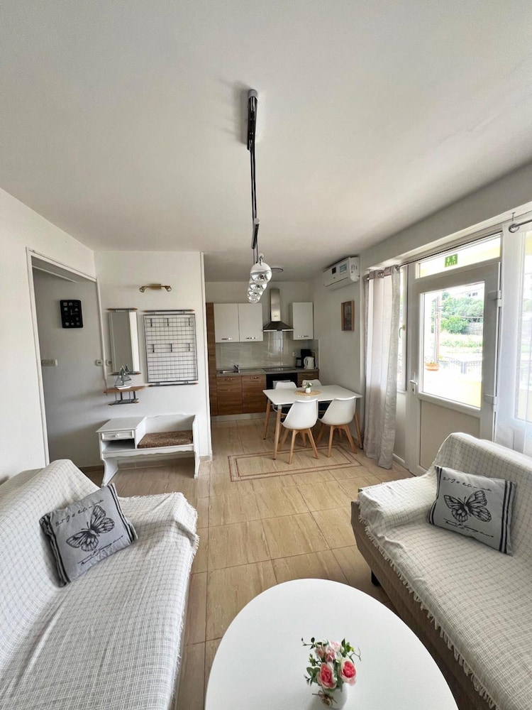 Apartment in Kampor near Sandy Beach — 4-Star Luxury Hotel in Kampor, Croatia
