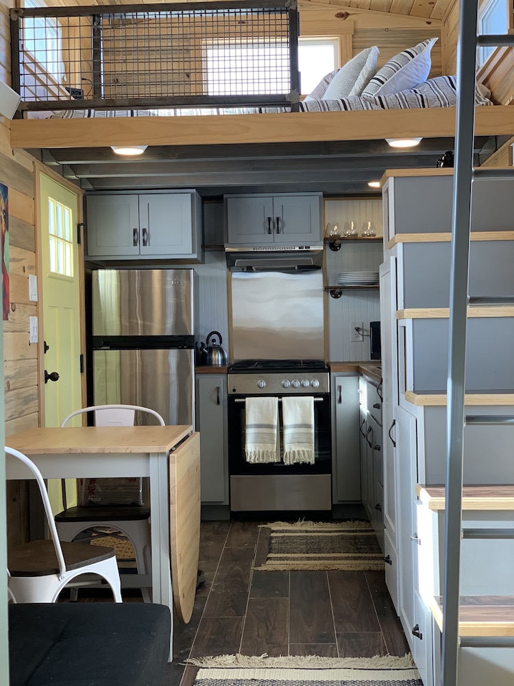Trail and Hitch Tiny Home Hotel and RV - photo 52
