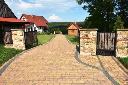 Drewniany domek z piernika pet-friendly hotel Iwaniska