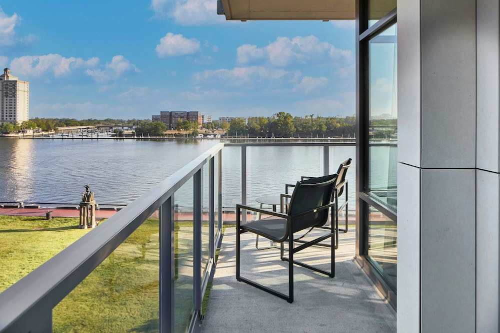 AC Hotel Savannah Historic District - photo 14