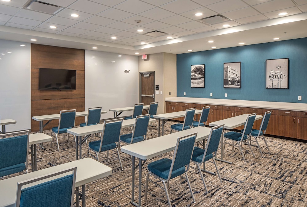 Hampton Inn Hastings - photo 14