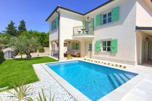 Villa Luca with pool and jacuzzi — 4-Star Luxury Hotel in Krk, Croatia