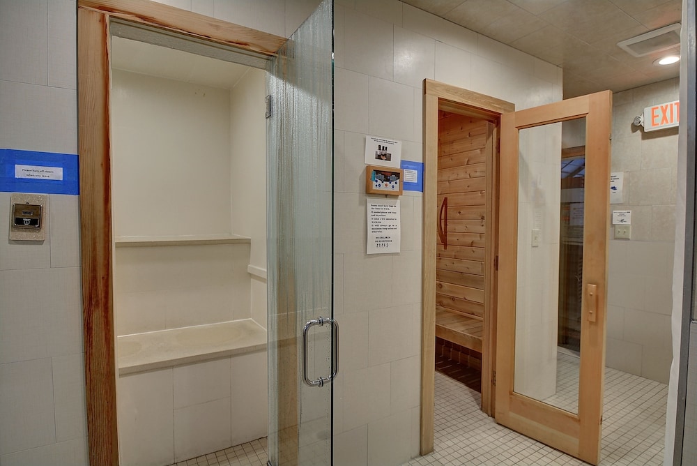 Colonial Motel And Spa - photo 31