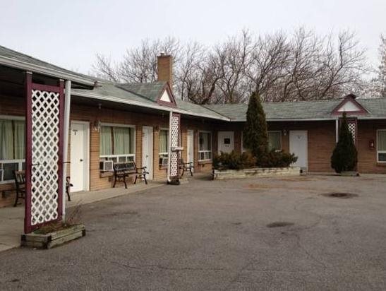 Victoria Motel - carbon neutral hotel in Lindsay