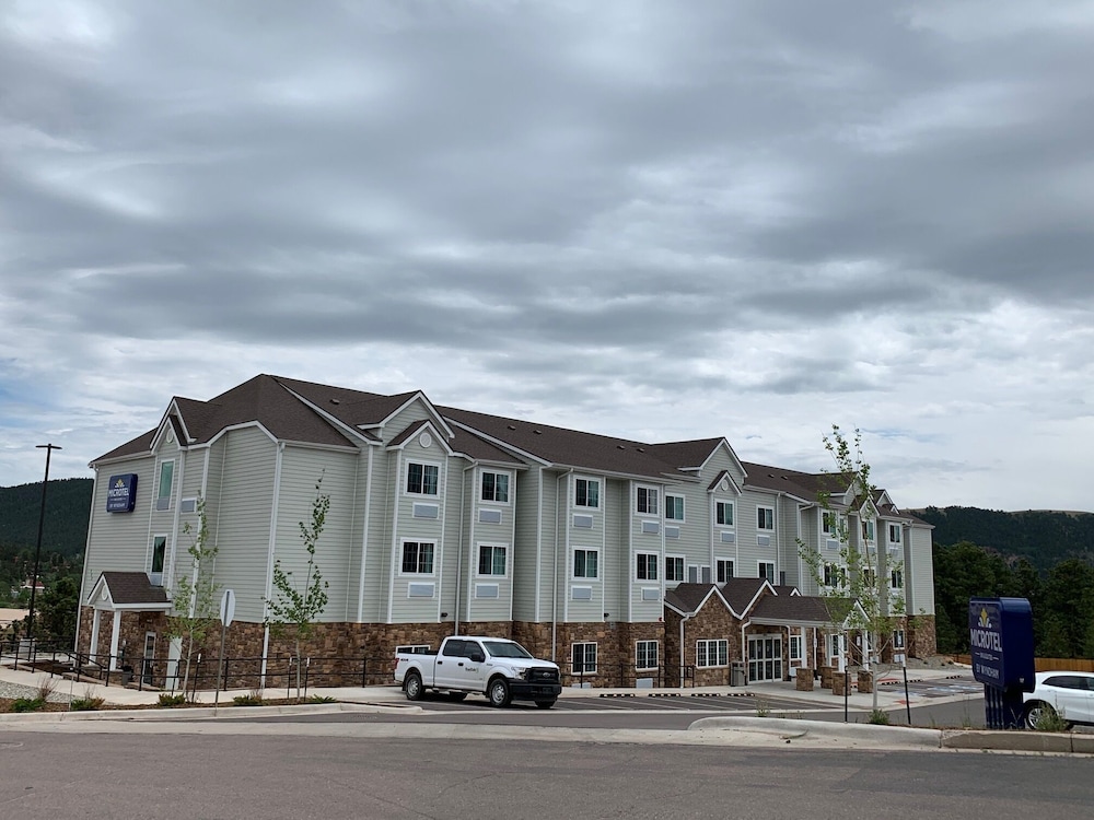 Microtel Inn & Suites by Wyndham Woodland Park - photo 24