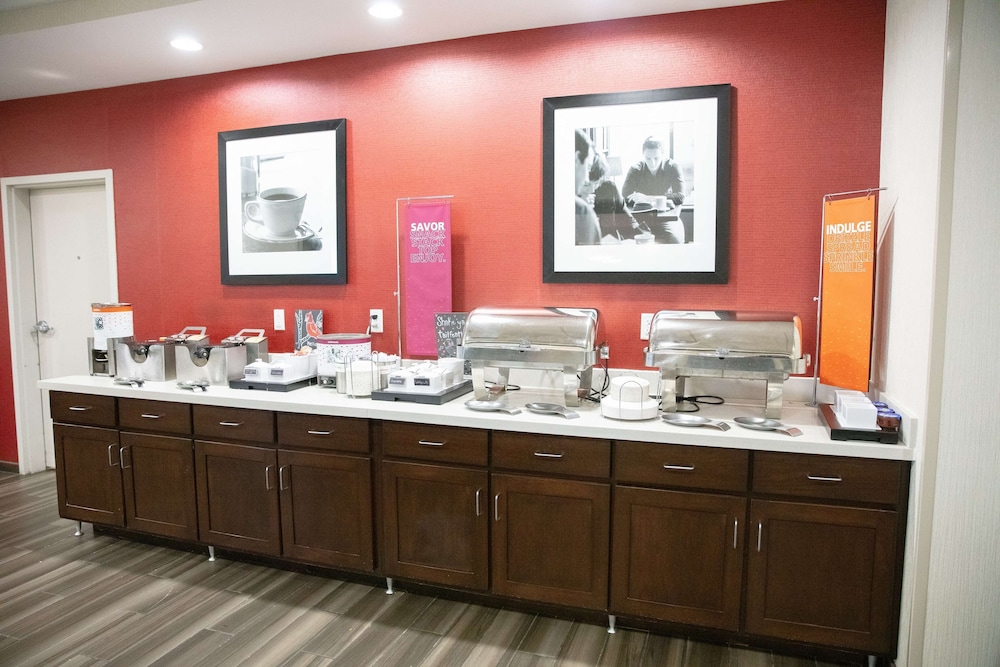 Hampton Inn Toledo Oregon - photo 22